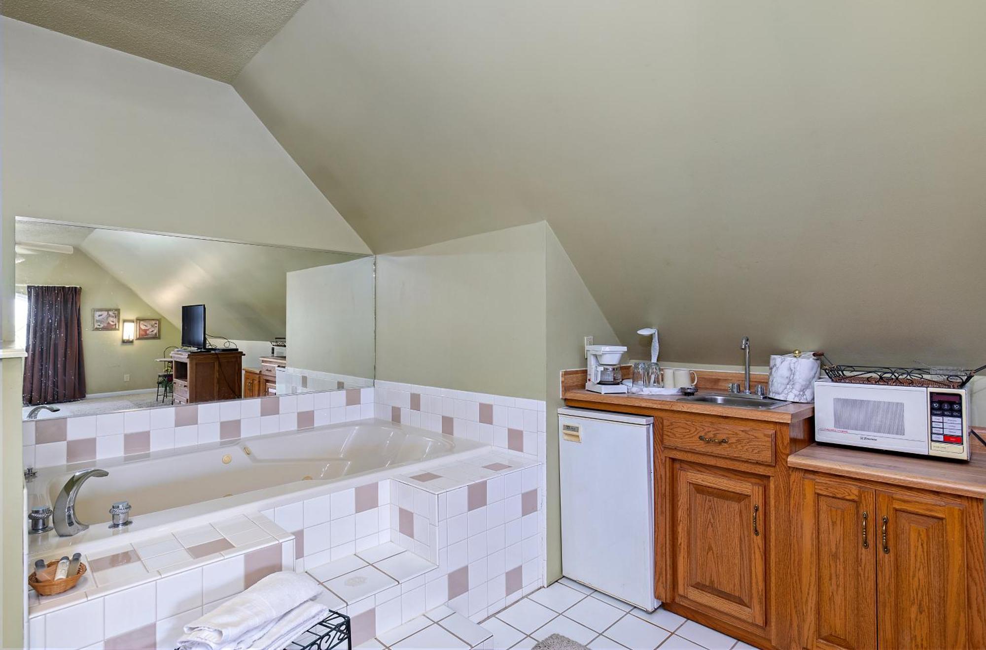 Four Seasons Country Inn غلاسكو المظهر الخارجي الصورة