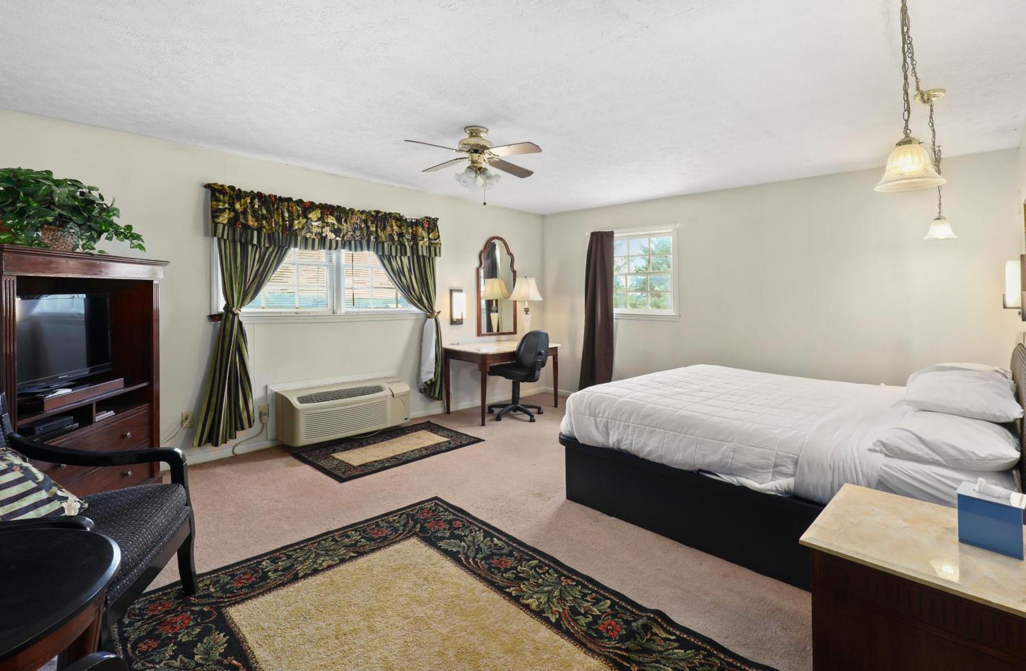 Four Seasons Country Inn غلاسكو المظهر الخارجي الصورة