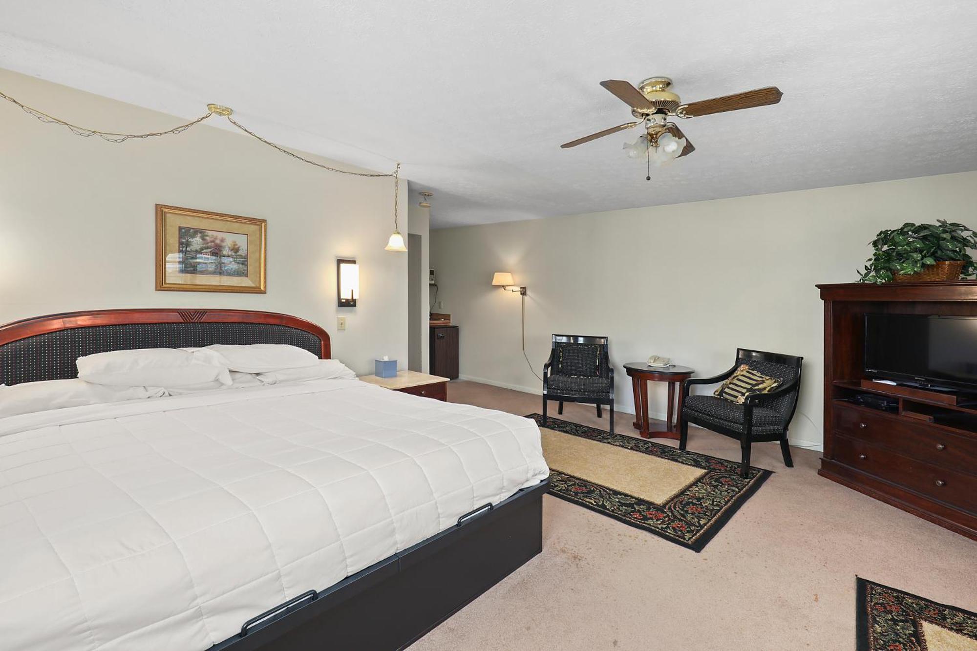 Four Seasons Country Inn غلاسكو المظهر الخارجي الصورة
