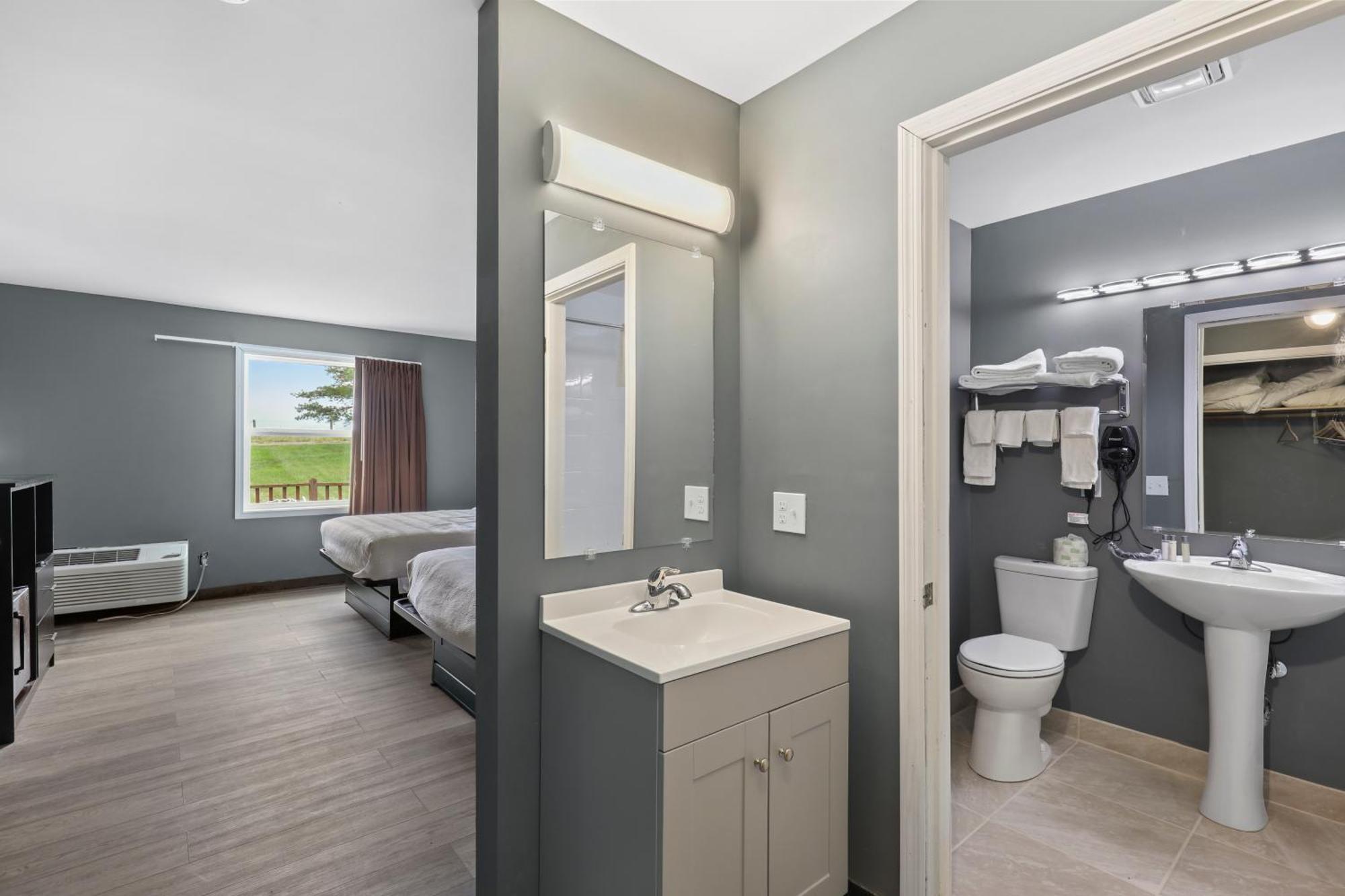 Four Seasons Country Inn غلاسكو المظهر الخارجي الصورة