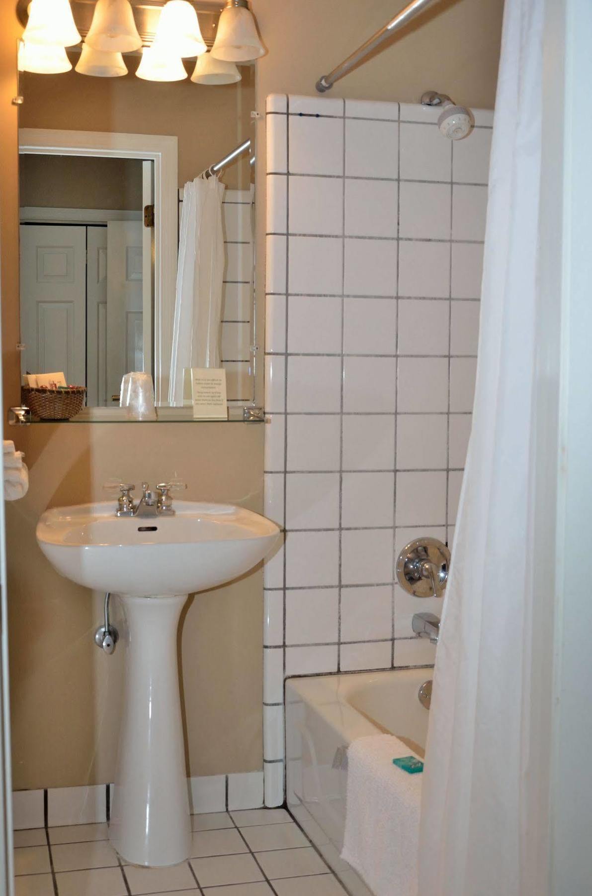 Four Seasons Country Inn غلاسكو المظهر الخارجي الصورة